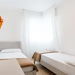 Benelux Apartman *