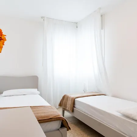Benelux Apartment *