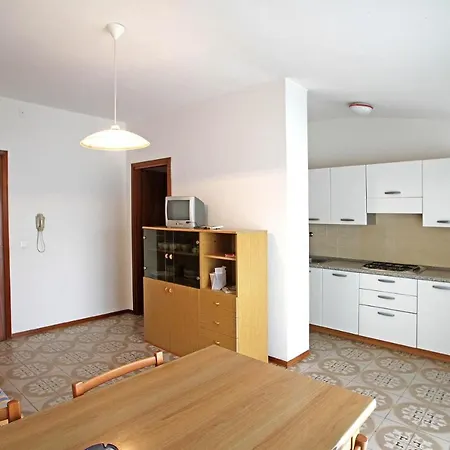 Benelux Apartment *