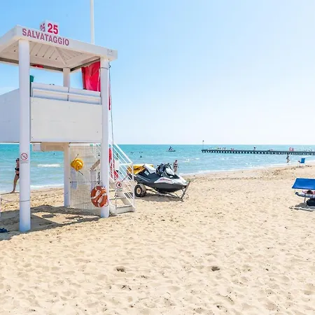 Benelux Apartament Lido di Jesolo